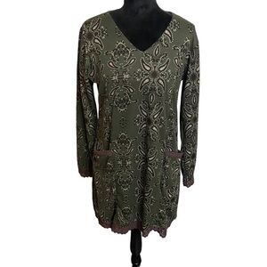 Yak and‎ yeti dress size L.